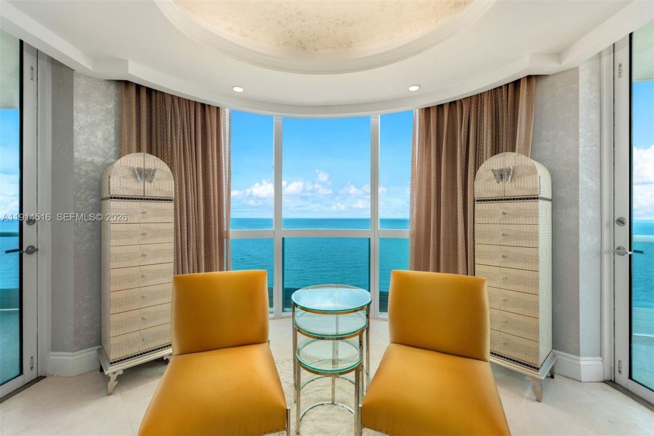 5025 Collins Ave, Unit PH-1, Miami Beach, FL 33140 Photo