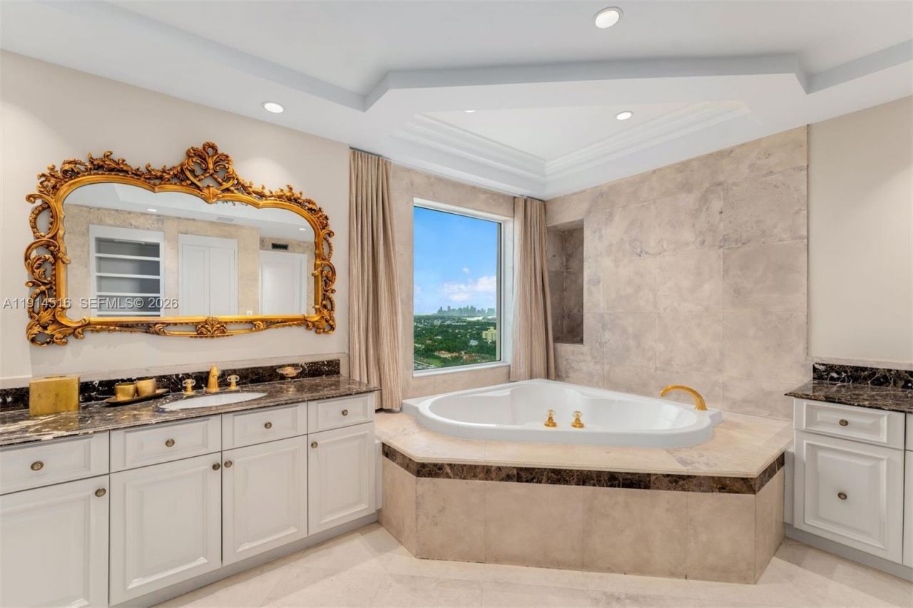 5025 Collins Ave, Unit PH-1, Miami Beach, FL 33140 Photo