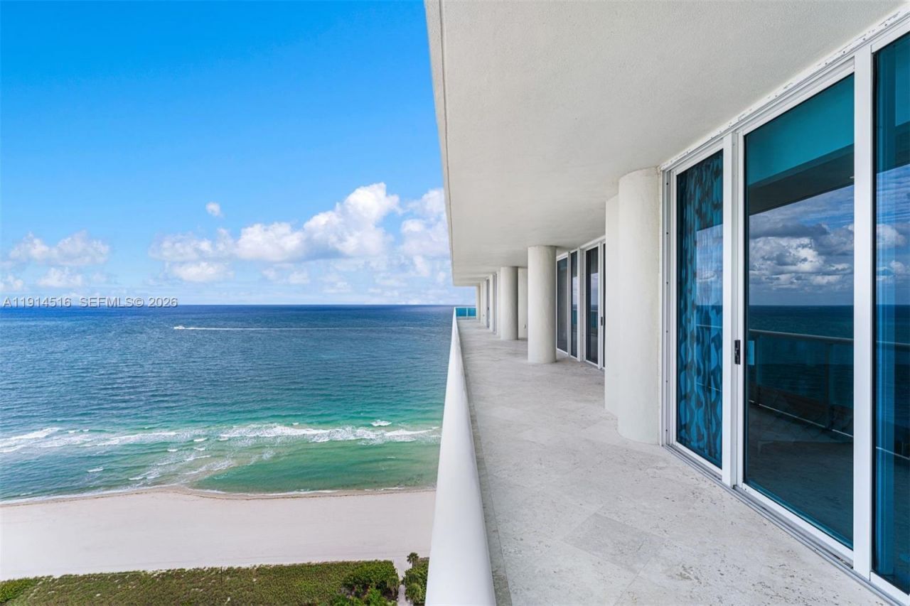 5025 Collins Ave, Unit PH-1, Miami Beach, FL 33140 Photo