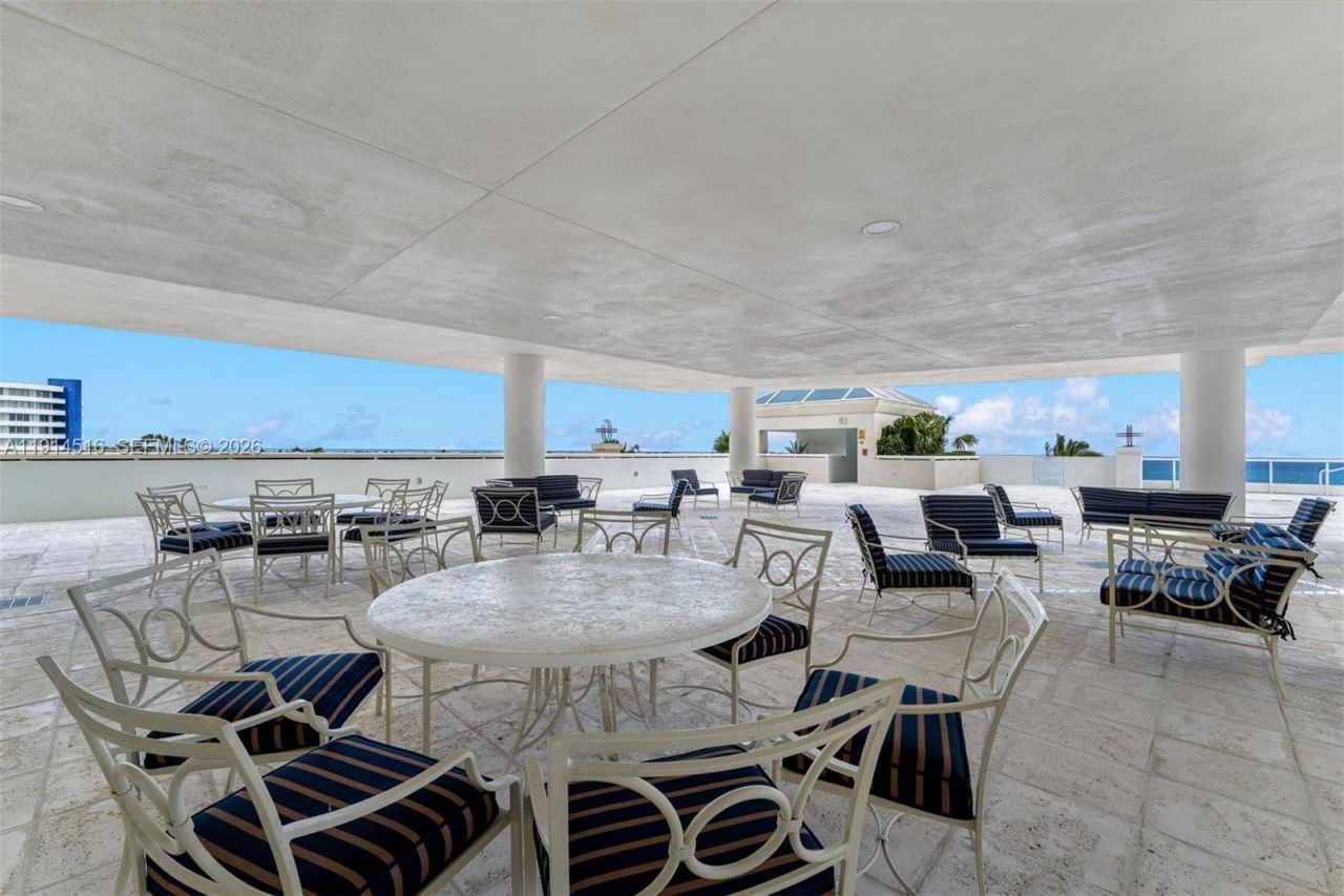 5025 Collins Ave, Unit PH-1, Miami Beach, FL 33140 Photo