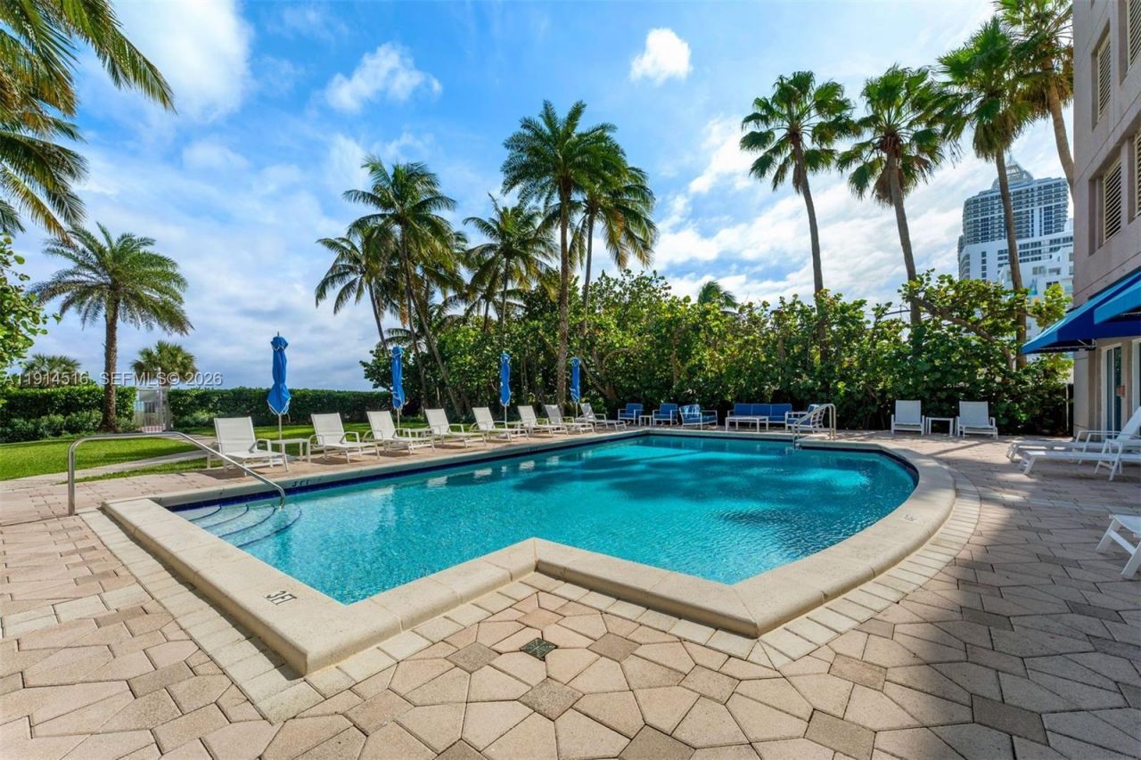 5025 Collins Ave, Unit PH-1, Miami Beach, FL 33140 Photo