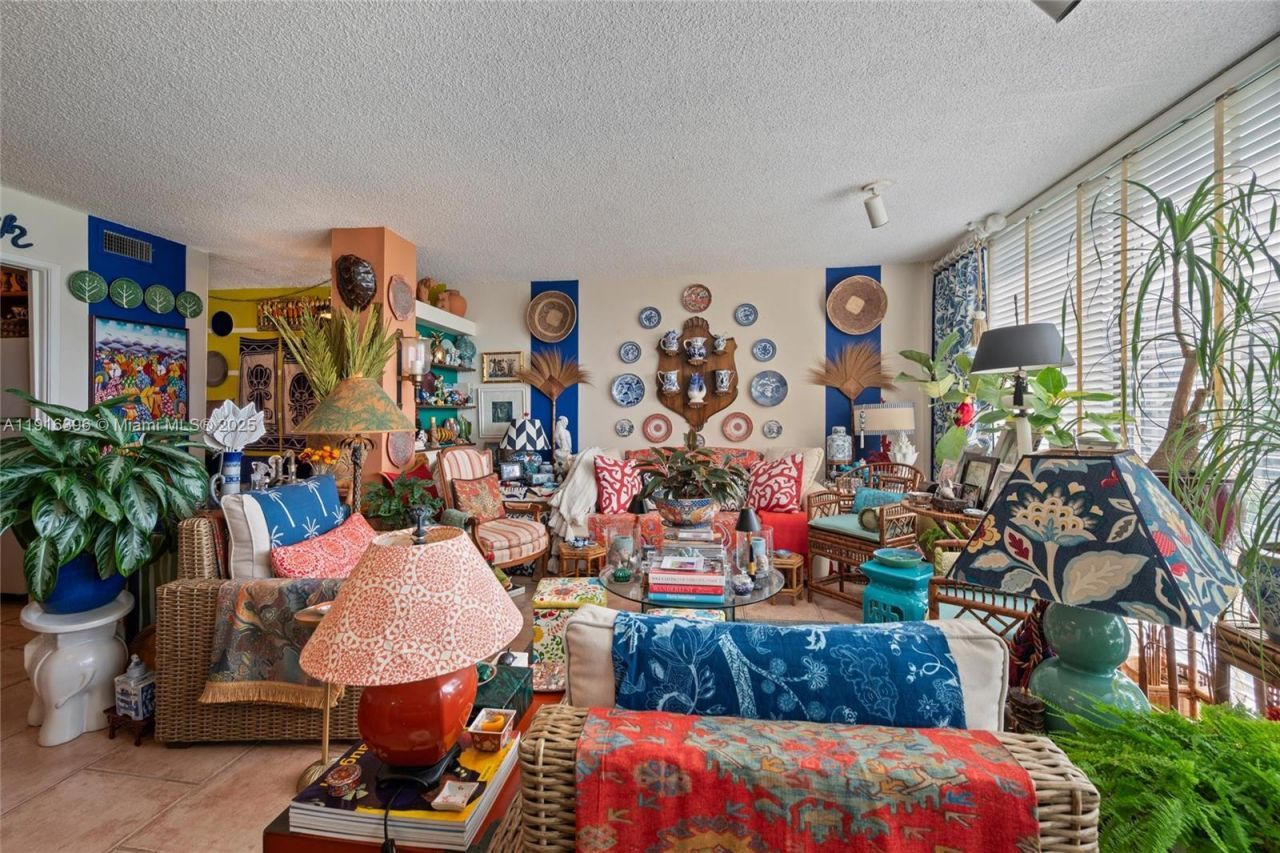 155 Sunrise Dr, Unit 4B, Key Biscayne, FL 33149 Photo