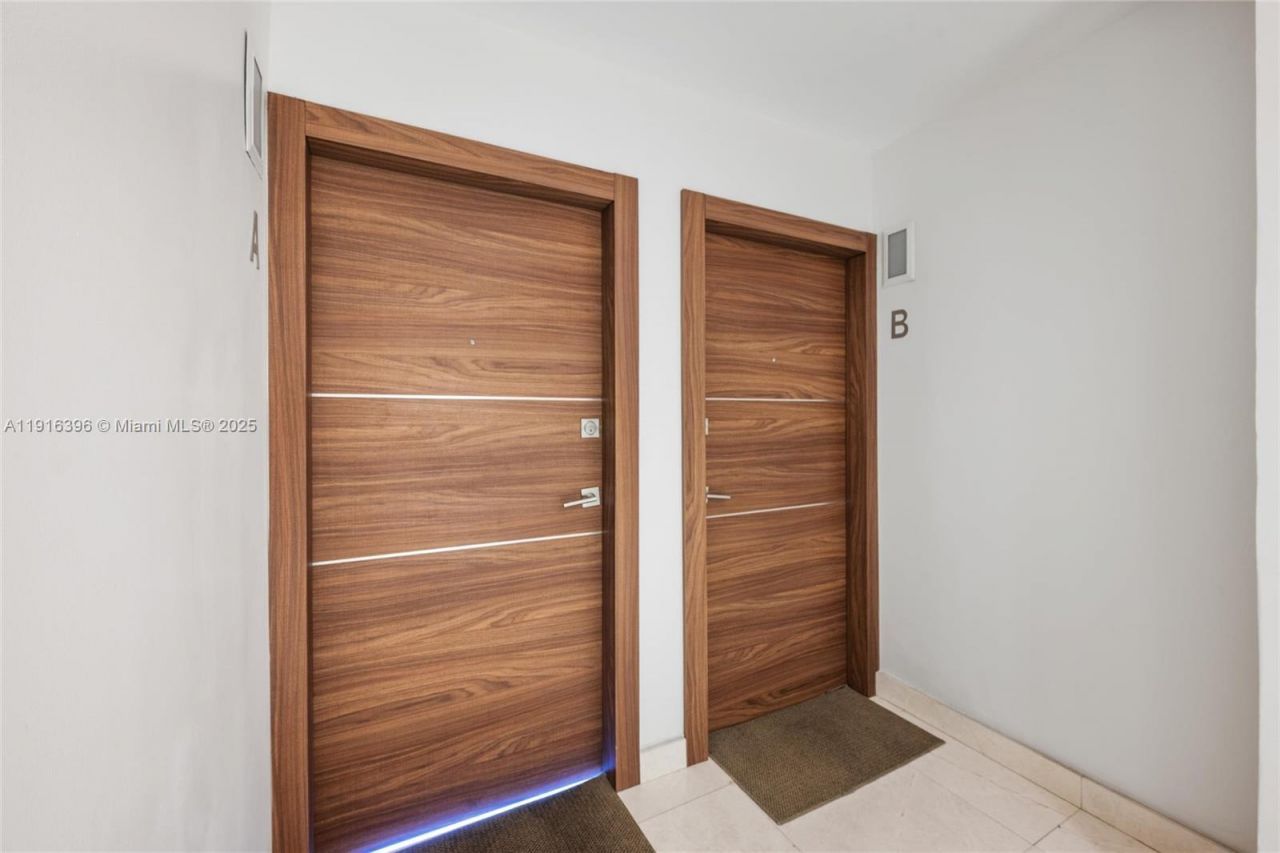 155 Sunrise Dr, Unit 4B, Key Biscayne, FL 33149 Photo