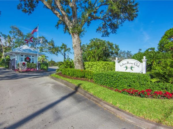 862 Carolina Circle SW, Vero Beach, FL 32962