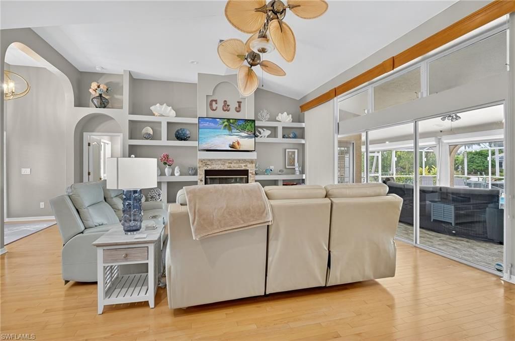 1215 SE 21st St, Cape Coral, FL 33990 Photo