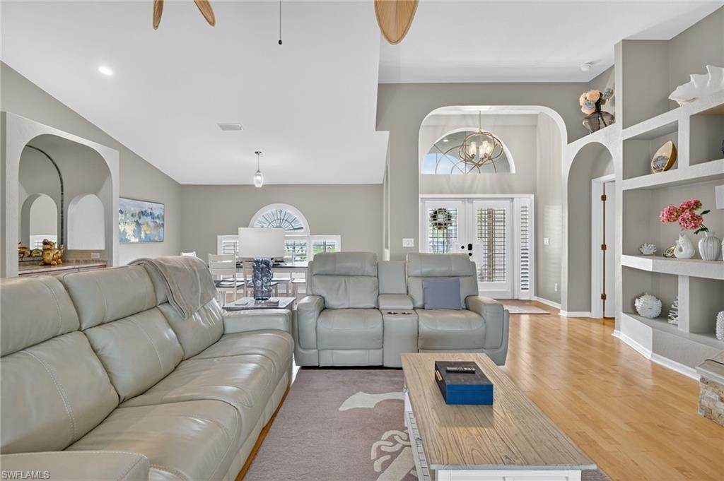 1215 SE 21st St, Cape Coral, FL 33990 Photo