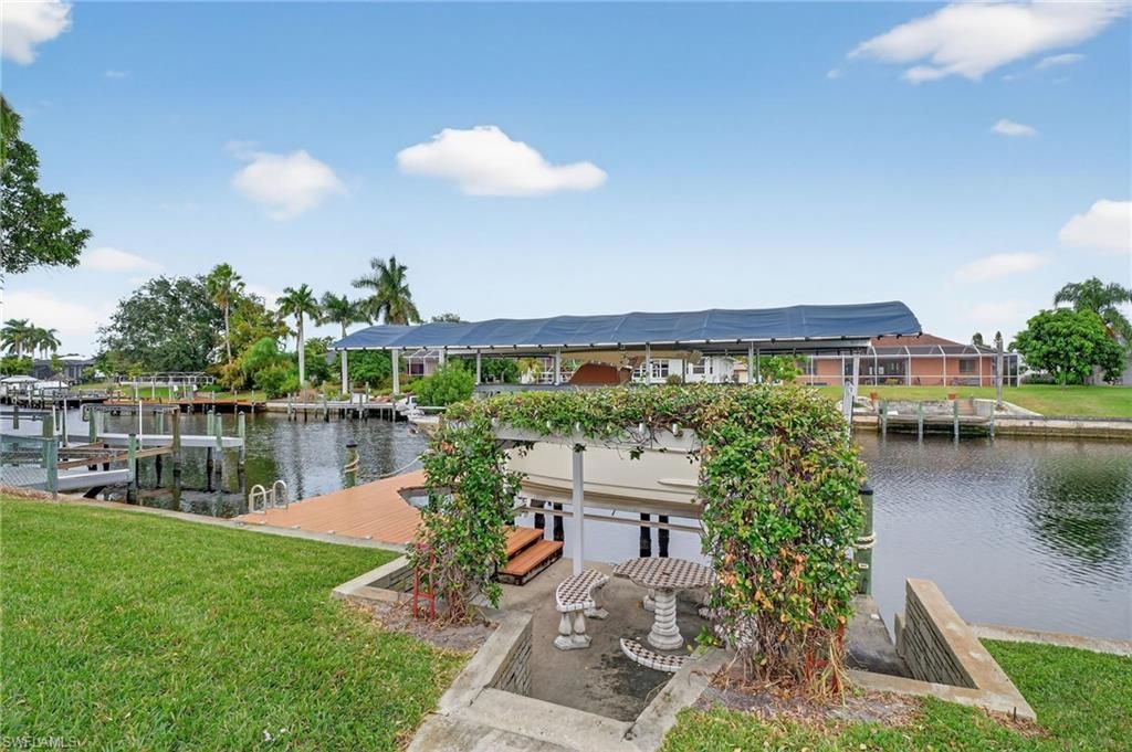 1215 SE 21st St, Cape Coral, FL 33990 Photo