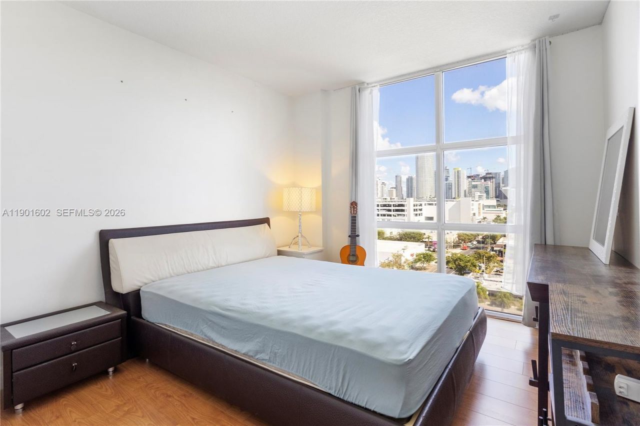 900 SW 8th St, Unit 1009, Miami, FL 33130 Photo