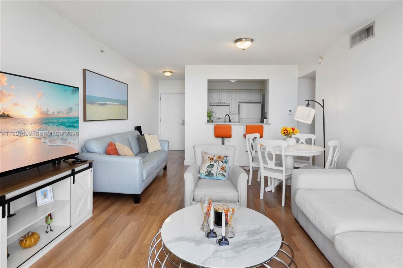 900 SW 8th St, Unit 1009, Miami, FL 33130 Photo