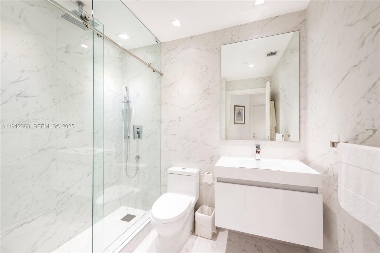 8925 Collins Ave, Unit 11C, Surfside, FL 33154 Photo