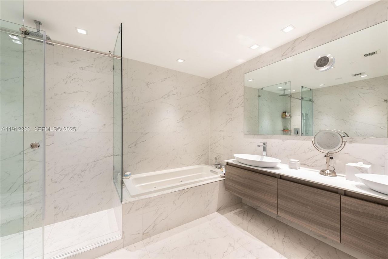 8925 Collins Ave, Unit 11C, Surfside, FL 33154 Photo