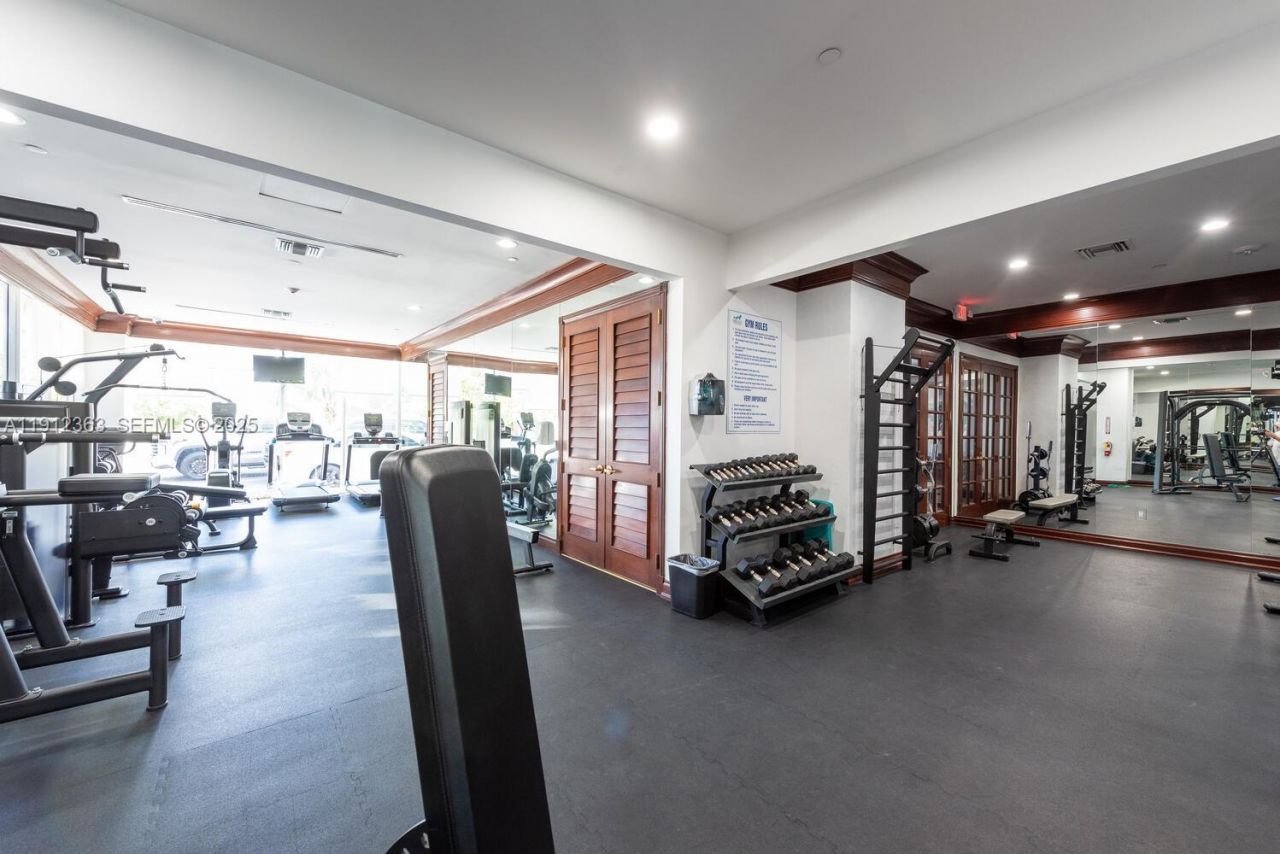 8925 Collins Ave, Unit 11C, Surfside, FL 33154 Photo