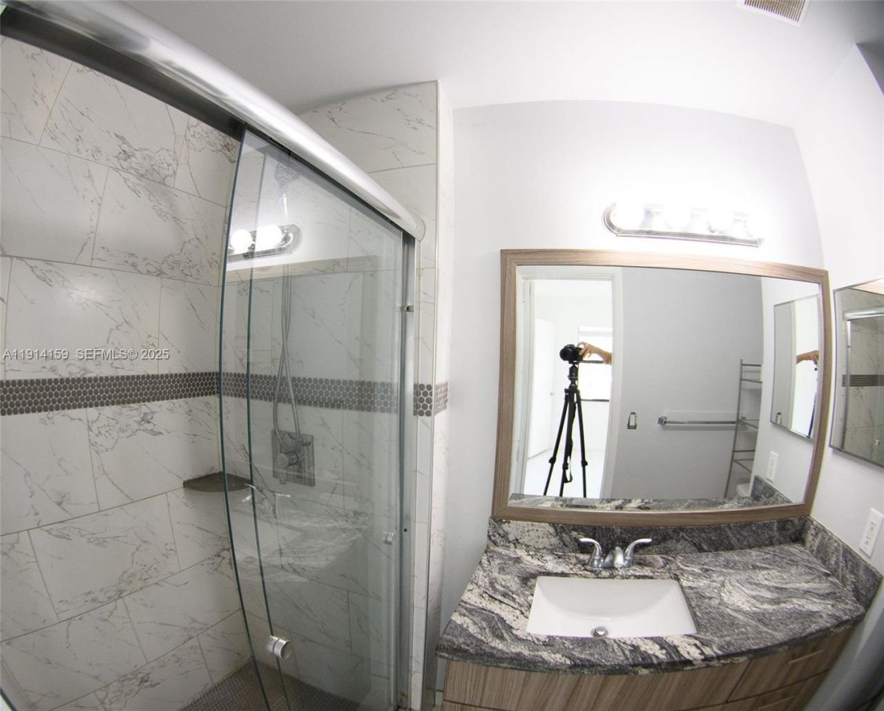 20825 NE 8th Ct, Unit 203-19, Miami, FL 33179 Photo