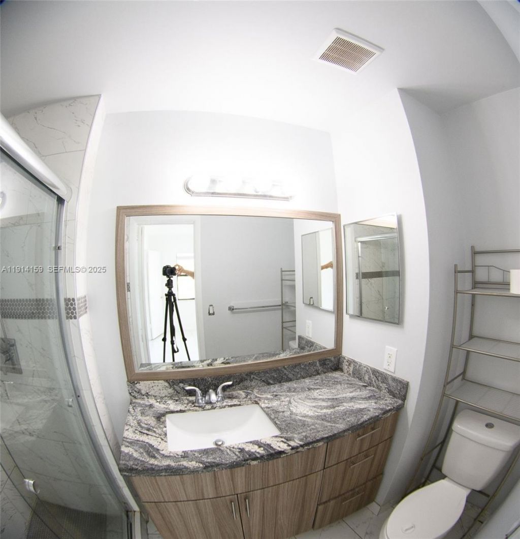 20825 NE 8th Ct, Unit 203-19, Miami, FL 33179 Photo