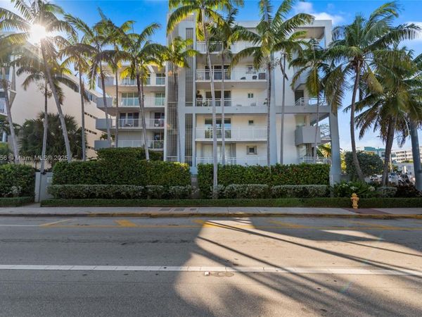 7832 Collins Ave, Unit 207, Miami Beach, FL 33141