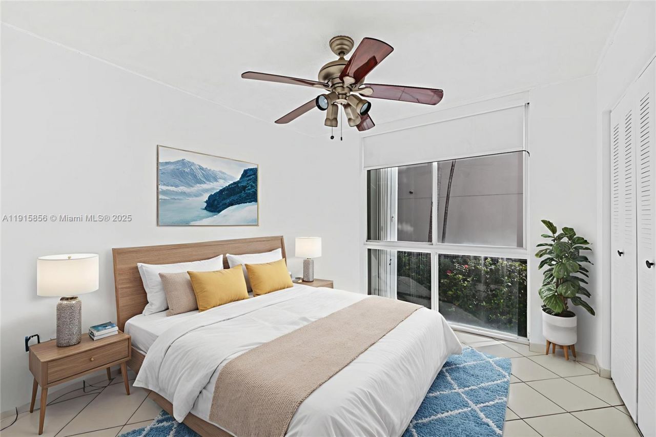 7832 Collins Ave, Unit 207, Miami Beach, FL 33141 Photo