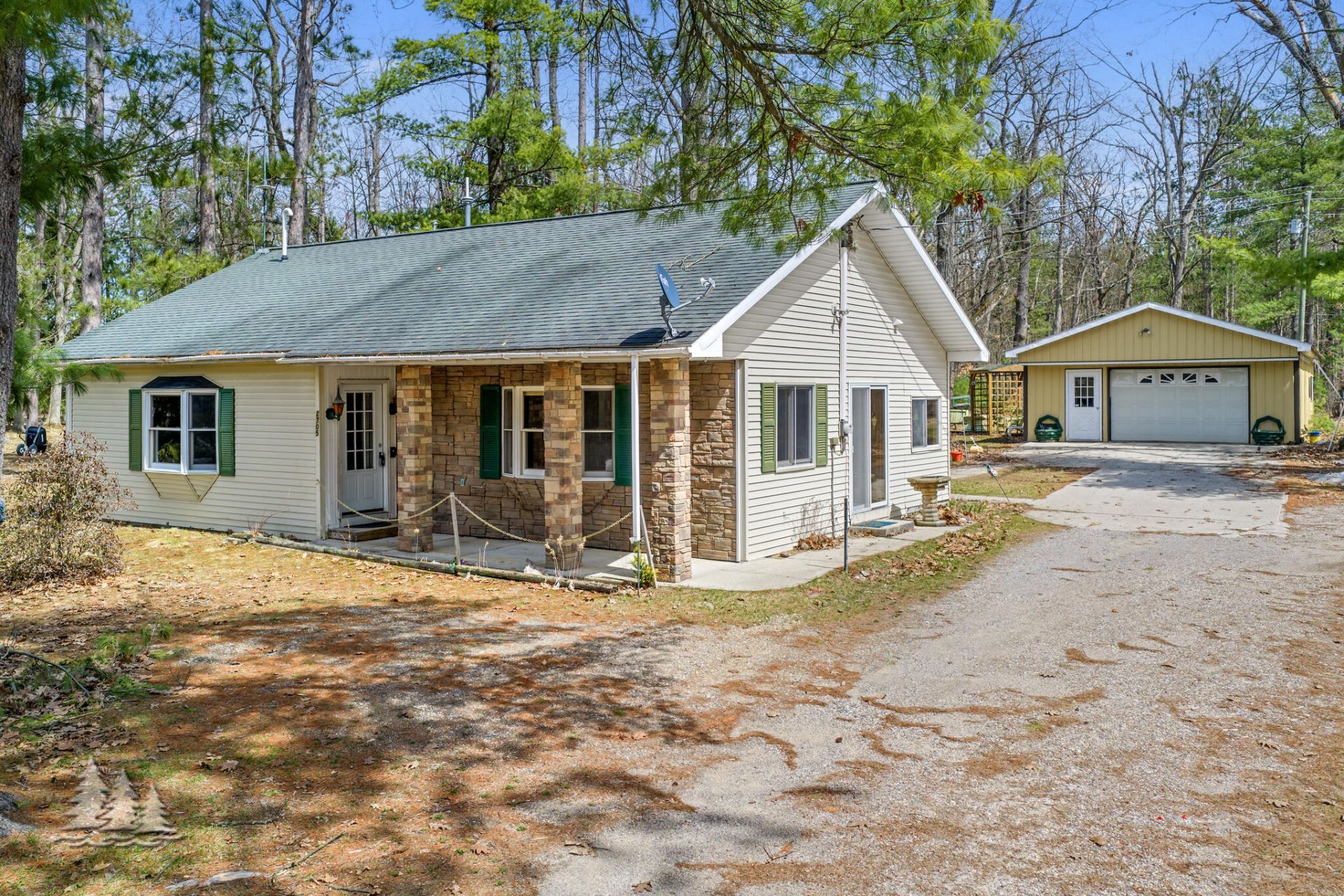 2705 S County Road 489, Lewiston, MI 49756 Main Photo