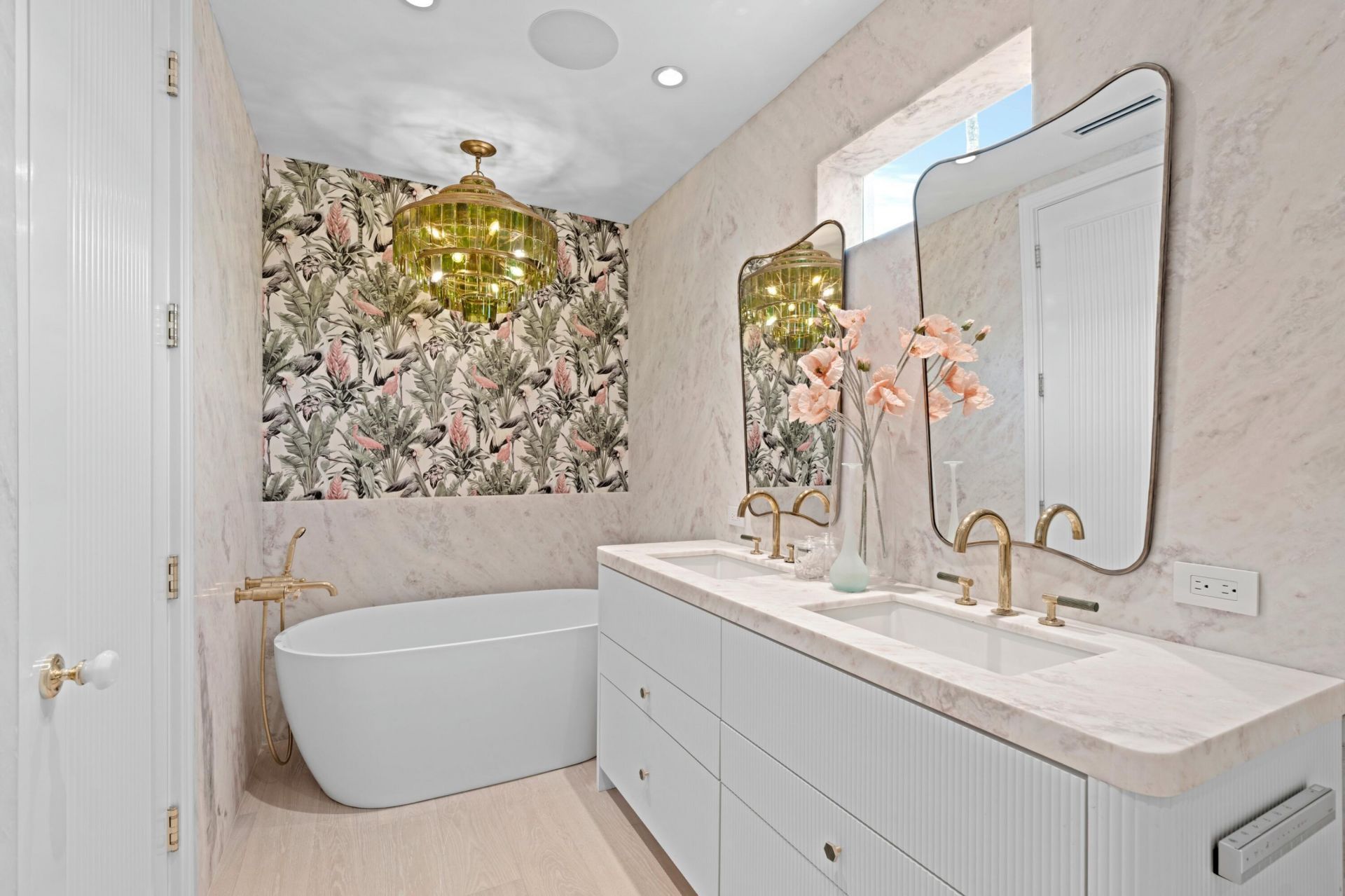 255 Royal Poinciana Way, Palm Beach, FL 33480 Photo