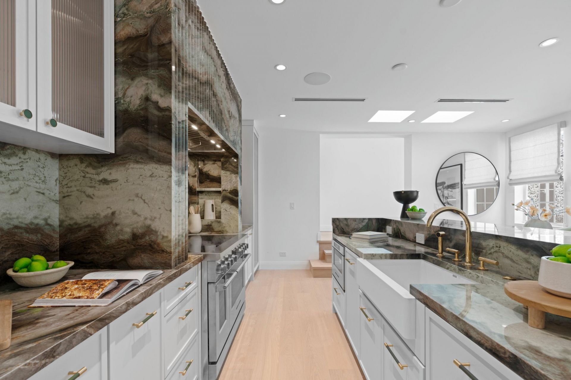 255 Royal Poinciana Way, Palm Beach, FL 33480 Photo