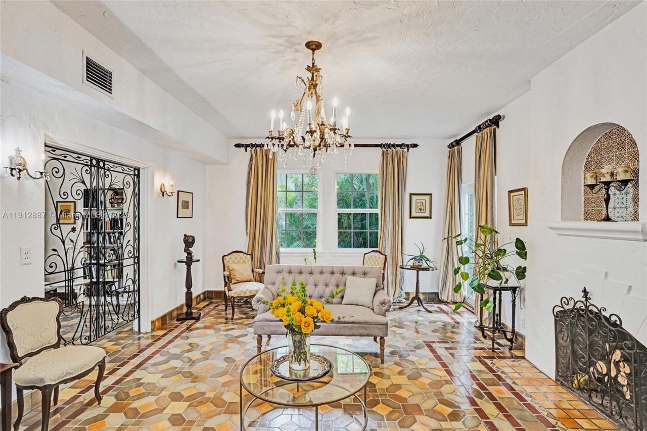 5252 La Gorce Dr, Miami Beach, FL 33140 Photo