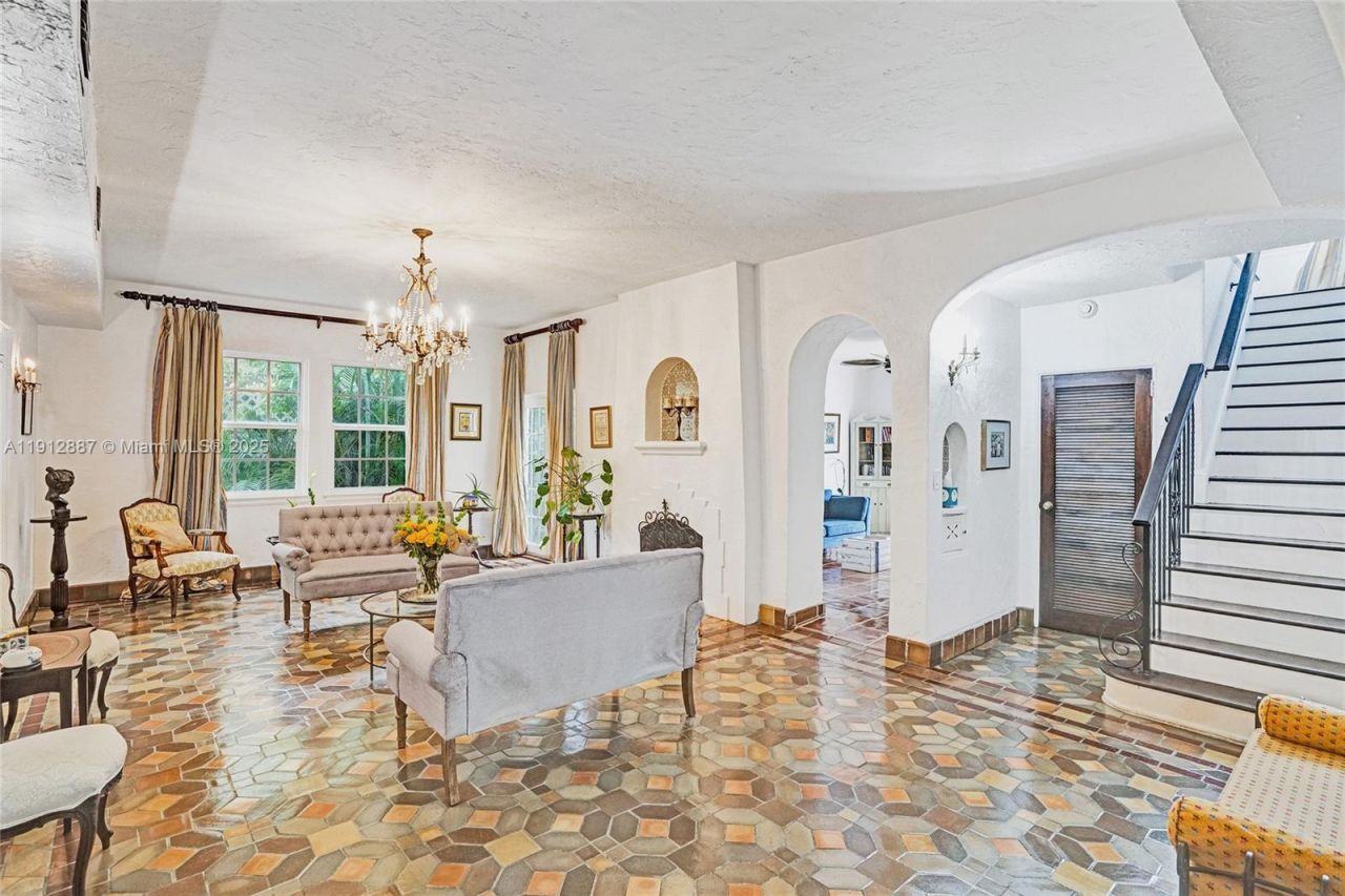 5252 La Gorce Dr, Miami Beach, FL 33140 Photo