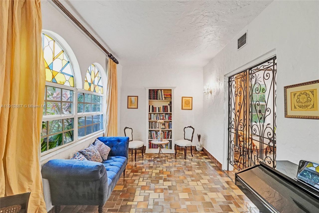 5252 La Gorce Dr, Miami Beach, FL 33140 Photo