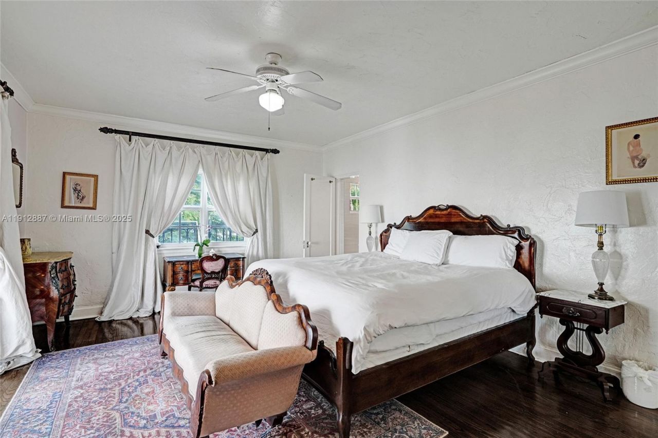 5252 La Gorce Dr, Miami Beach, FL 33140 Photo