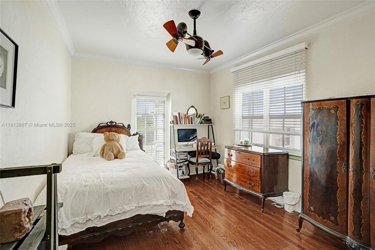 5252 La Gorce Dr, Miami Beach, FL 33140 Photo