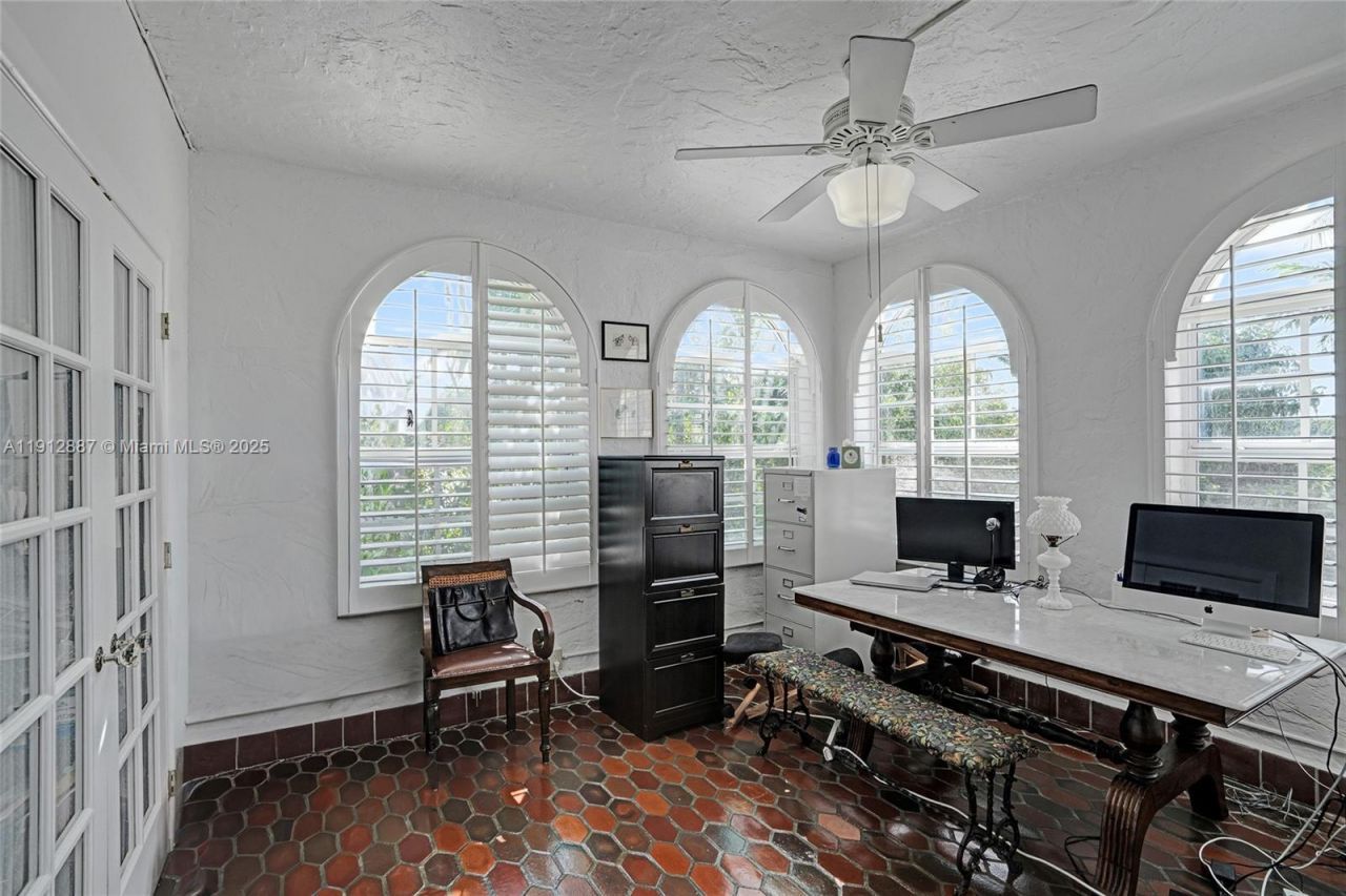 5252 La Gorce Dr, Miami Beach, FL 33140 Photo