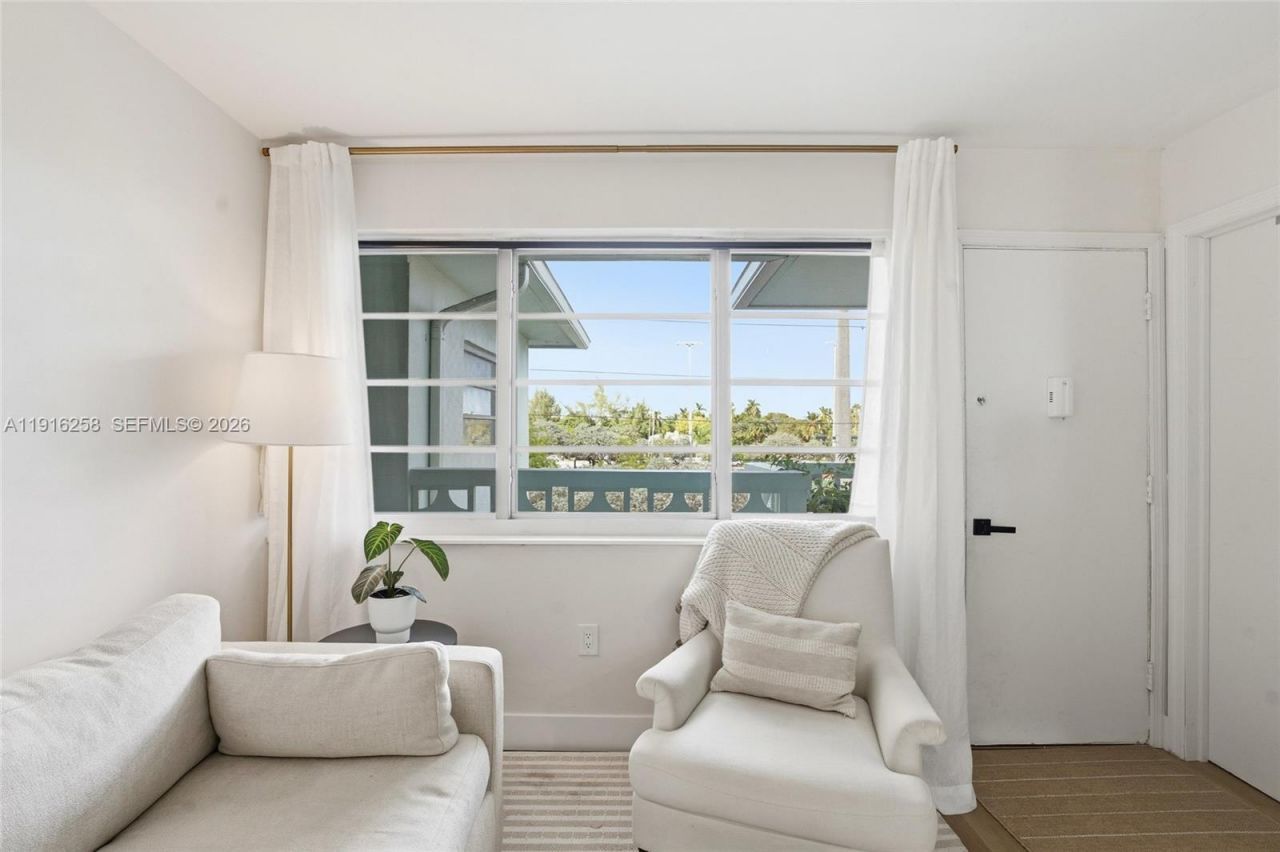 1100 11th St, Unit 405, Miami Beach, FL 33139 Photo