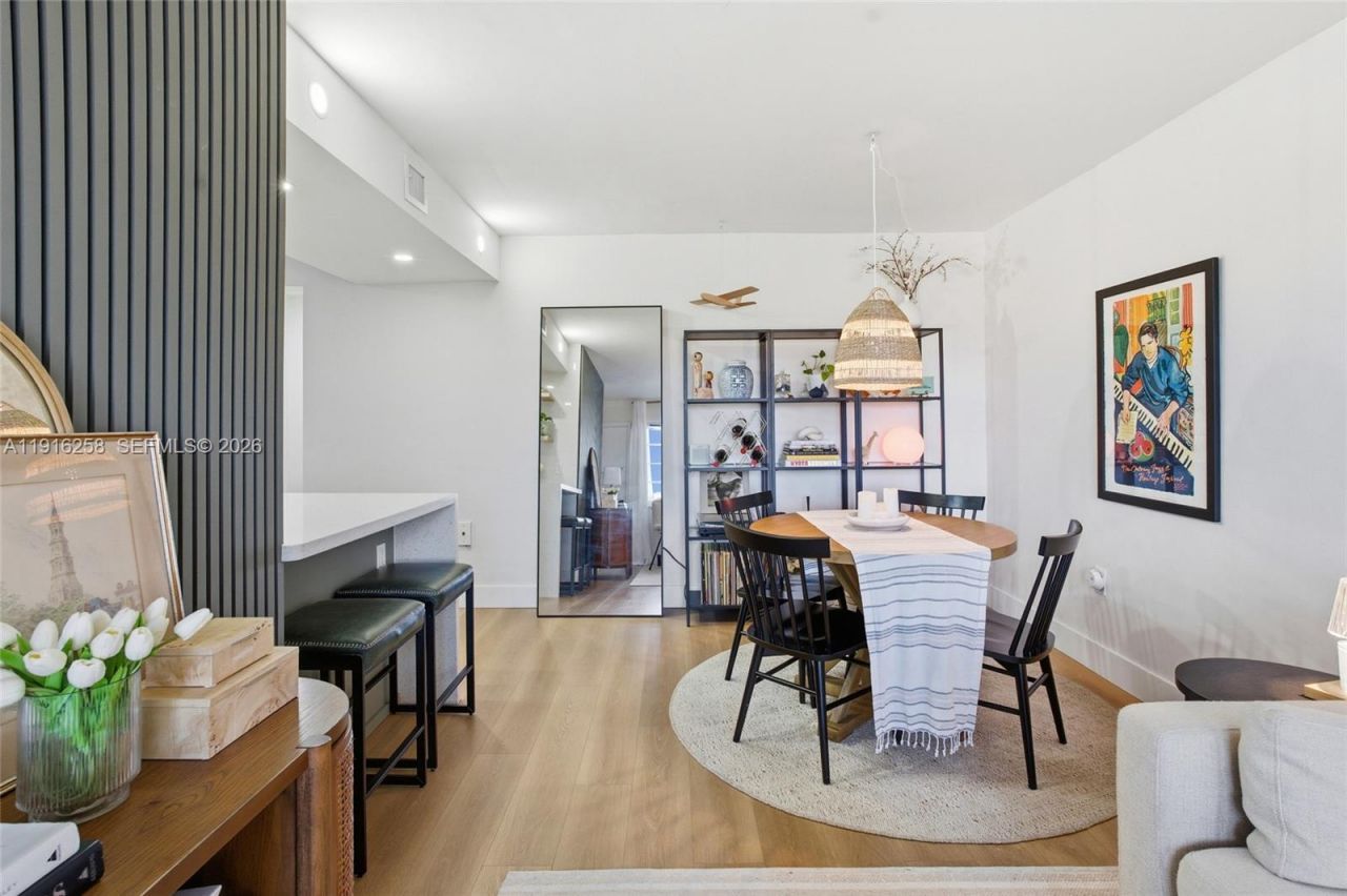 1100 11th St, Unit 405, Miami Beach, FL 33139 Photo