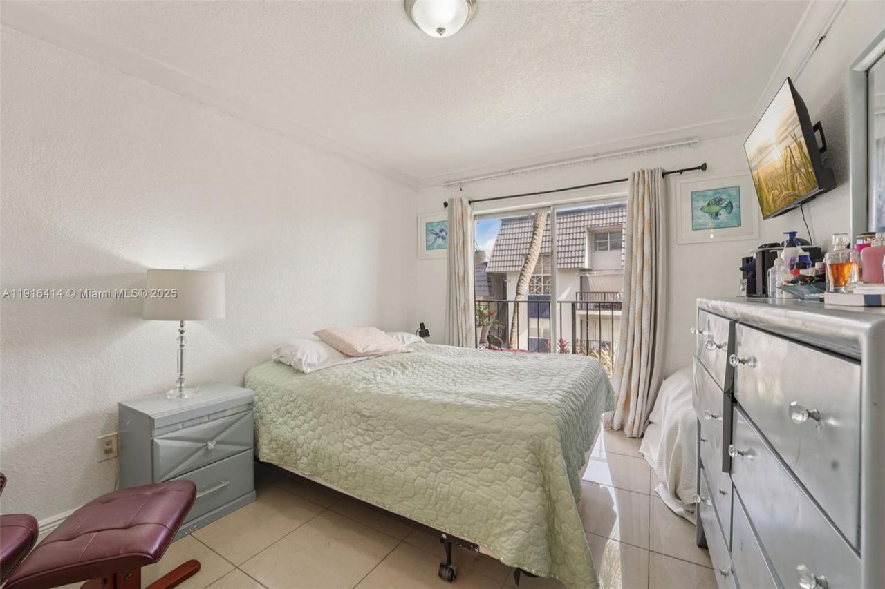 8001 W 6th Ave, Unit M, Hialeah, FL 33014 Photo