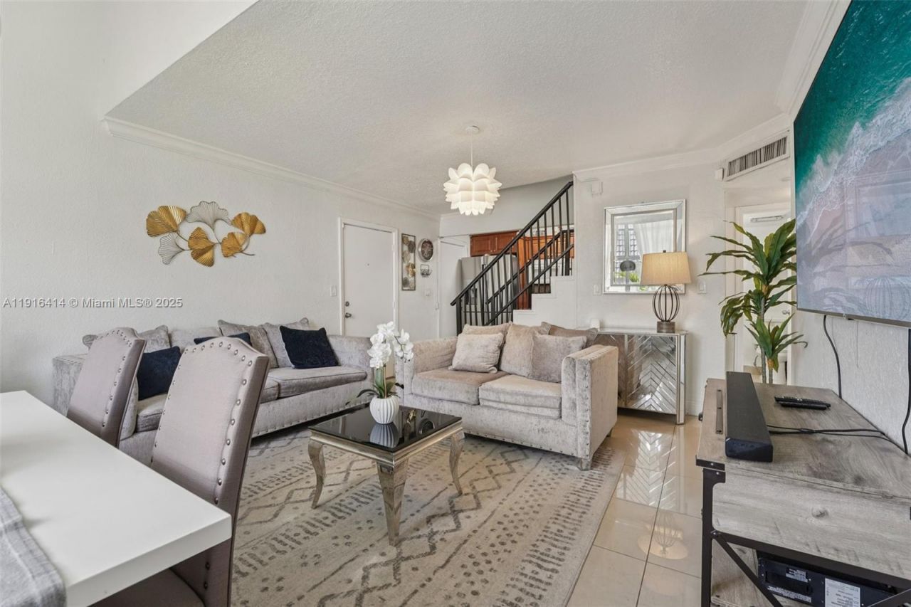 8001 W 6th Ave, Unit M, Hialeah, FL 33014 Photo