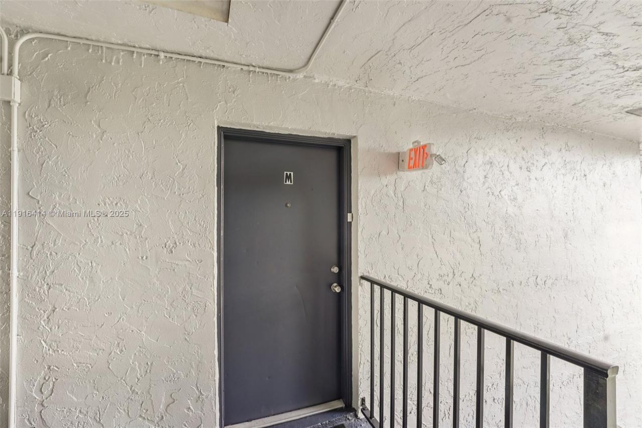 8001 W 6th Ave, Unit M, Hialeah, FL 33014 Photo