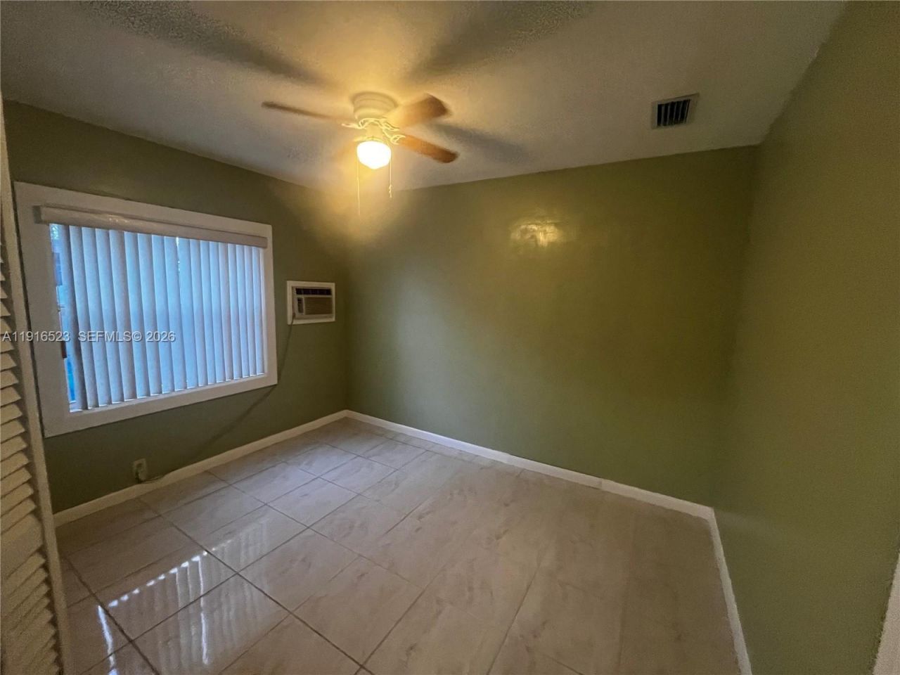 11108 Peachtree Dr, Unit 1, Miami, FL 33161 Photo