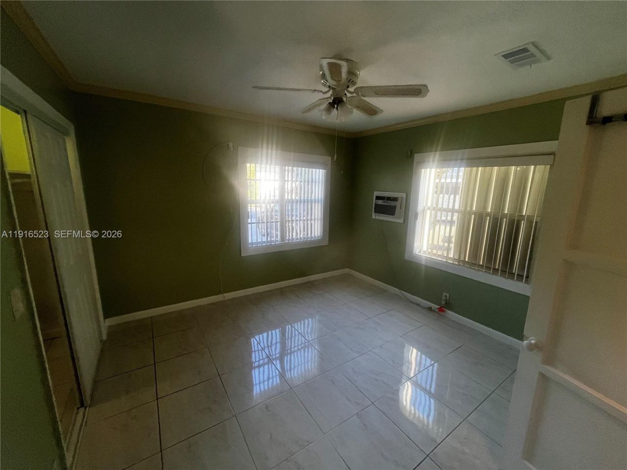 11108 Peachtree Dr, Unit 1, Miami, FL 33161 Photo