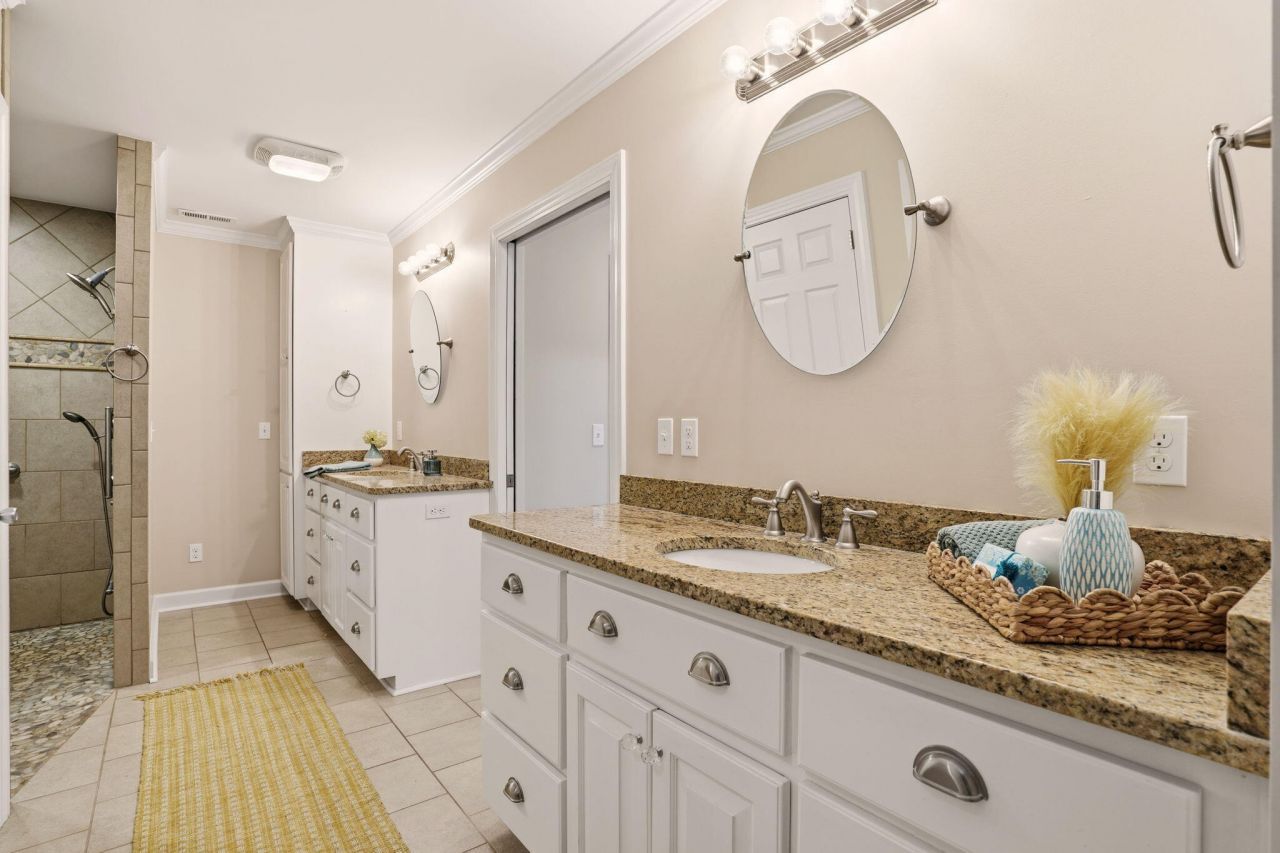 465 Woodland Terrace Photo 19