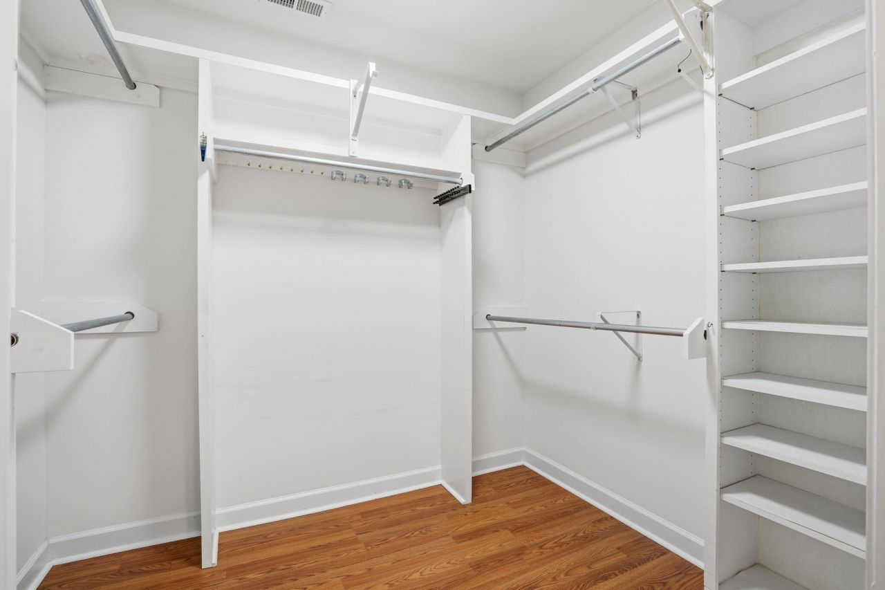 465 Woodland Terrace Photo 20