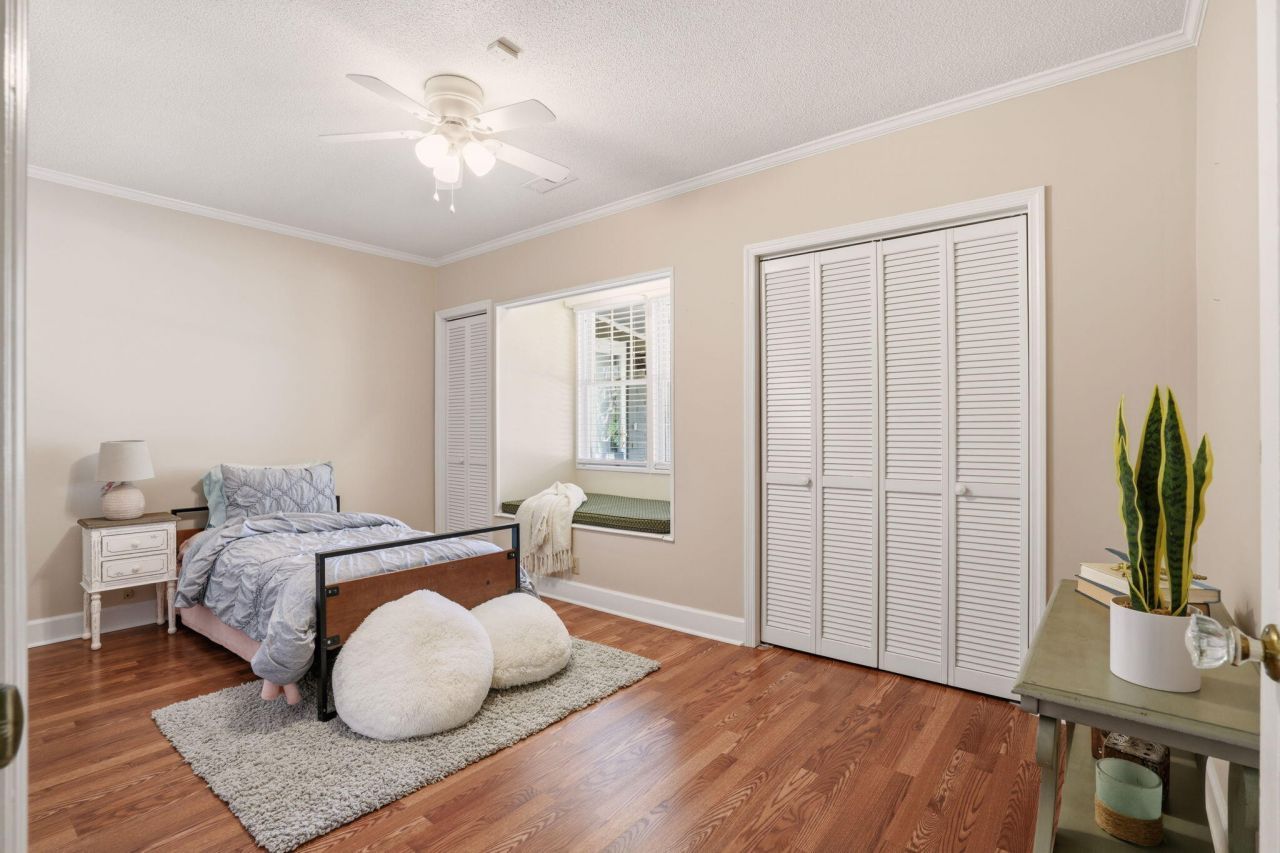 465 Woodland Terrace Photo 26