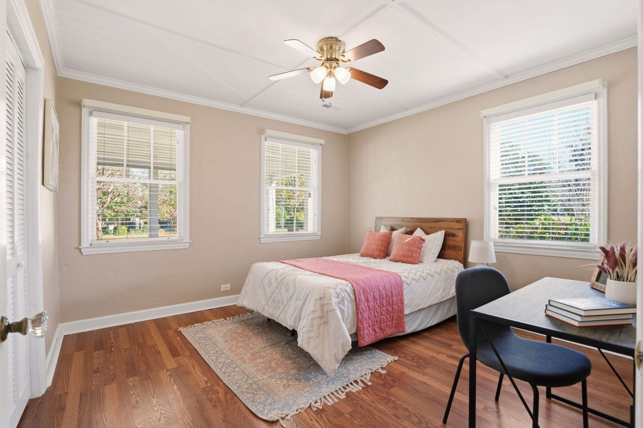 465 Woodland Terrace Photo 28