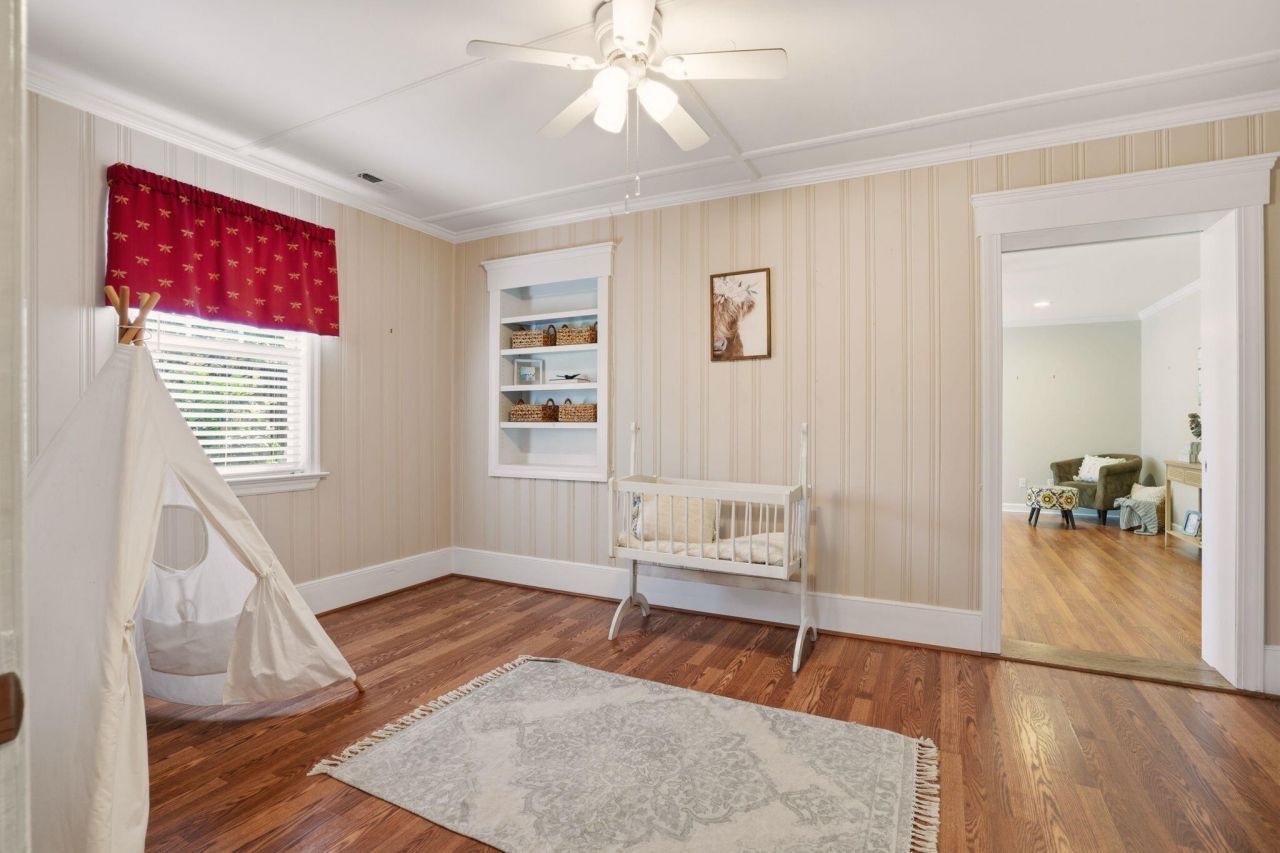 465 Woodland Terrace Photo 29