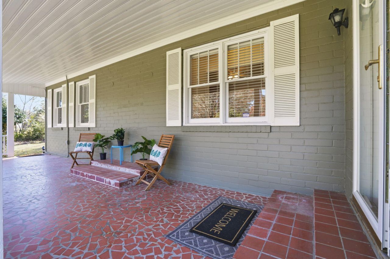 465 Woodland Terrace Photo 4