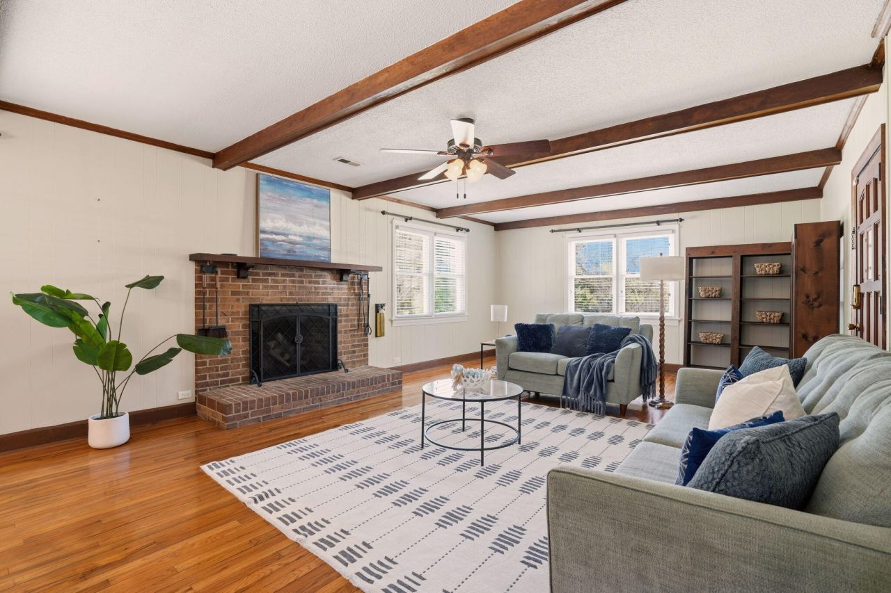 465 Woodland Terrace Photo 8