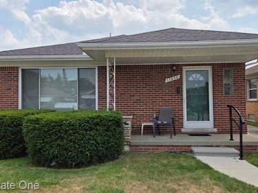 17050 Stricker Avenue, Eastpointe, MI 48021