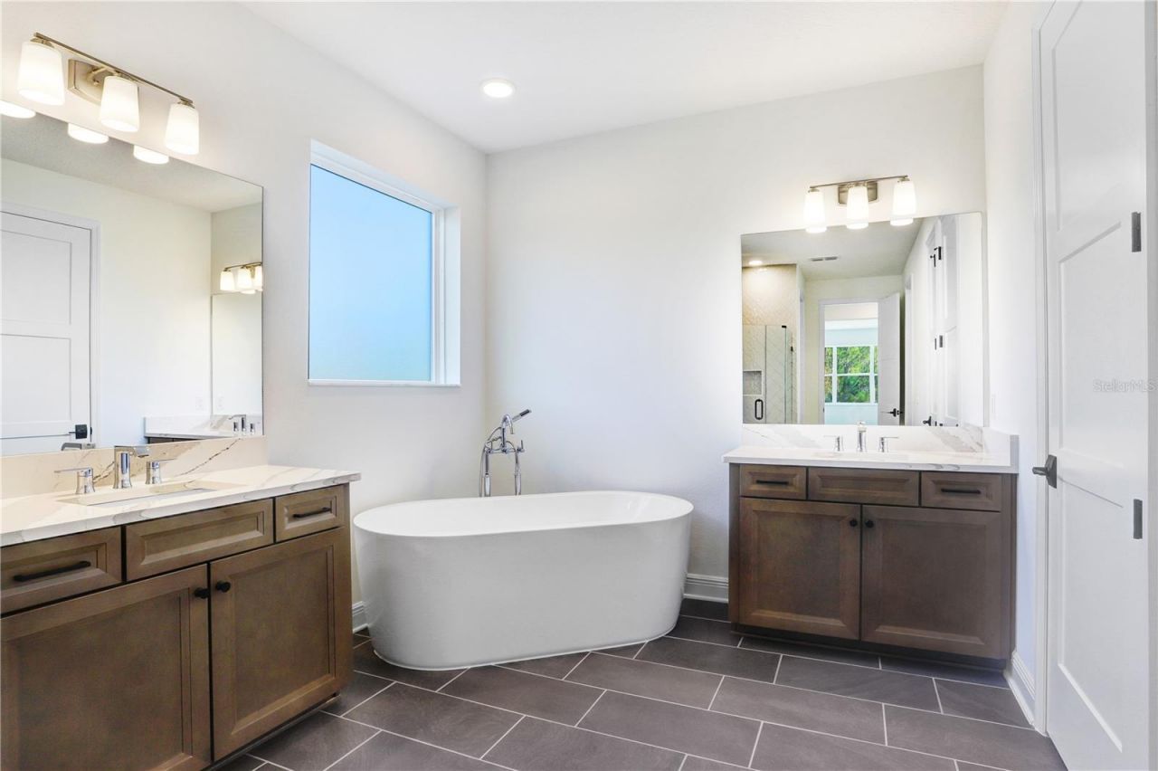 1971 Drummond Point, Zephyrhills, FL 33541 Photo