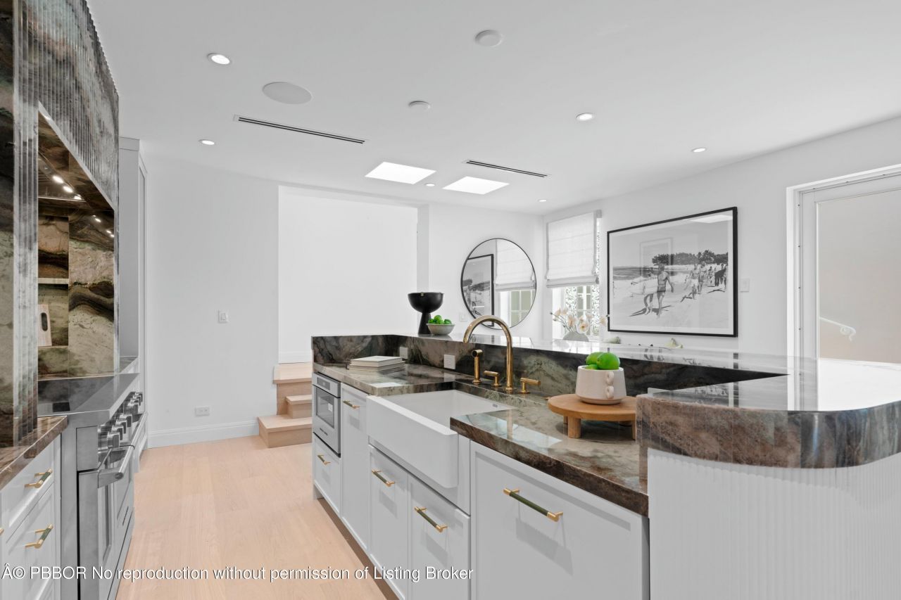 255 Royal Poinciana Way, Palm Beach, FL 33480 Photo