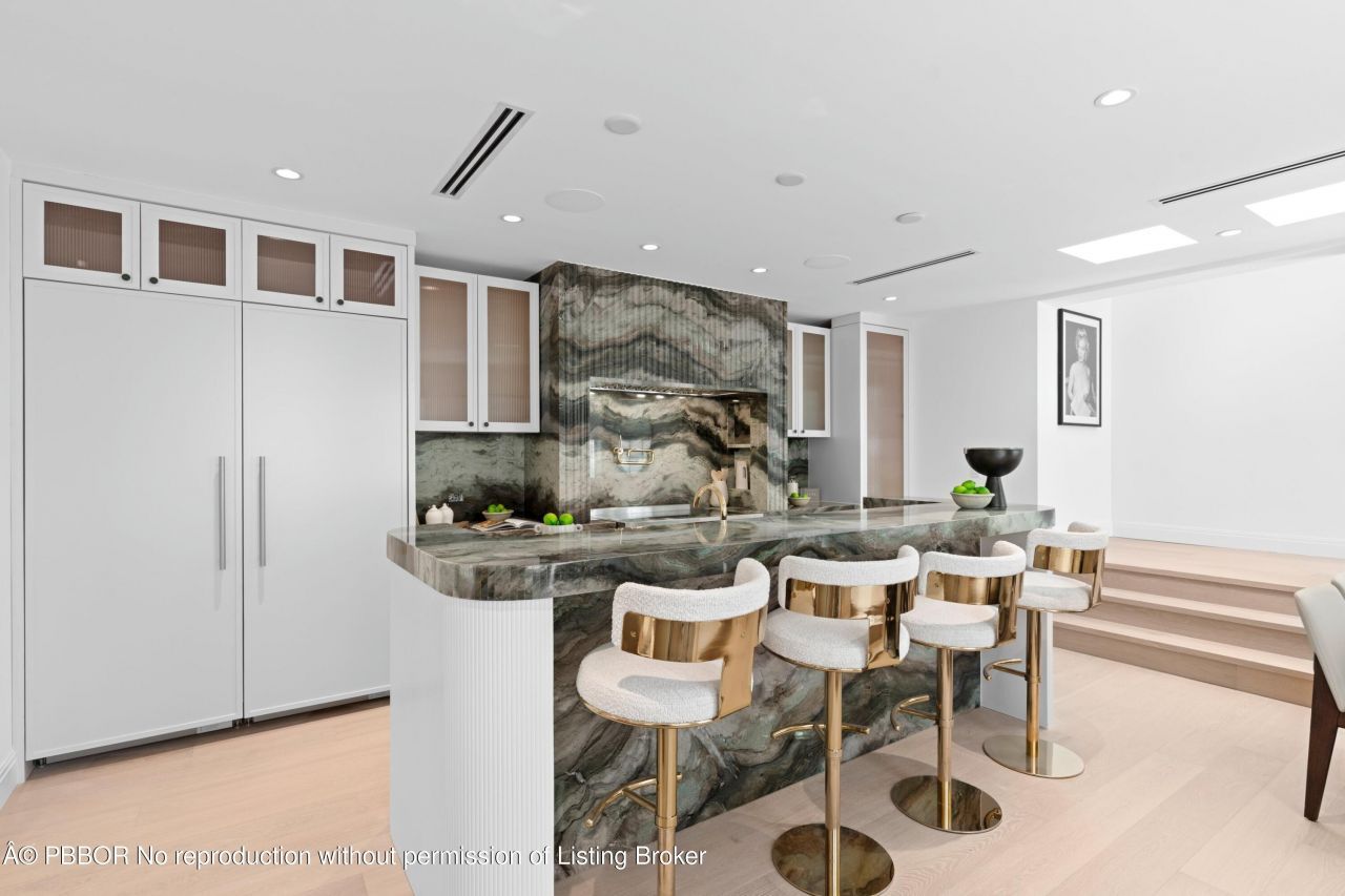 255 Royal Poinciana Way, Palm Beach, FL 33480 Photo