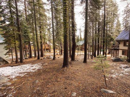 6303 Tamarack Way, Soda Springs, CA 95728 Photo