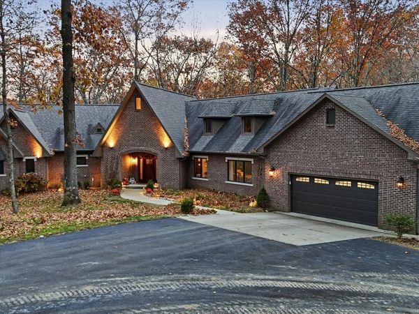 8851 S Peoga Road, Trafalgar, IN 46181