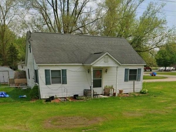 725 S 1st Street, Chesaning Vlg, MI 48616